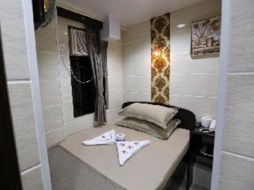 Merryland Guest house image 5