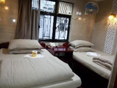 Merryland Guest house image 8